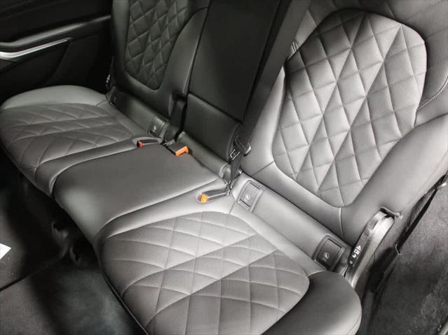 new 2026 BMW X7 car, priced at $100,040