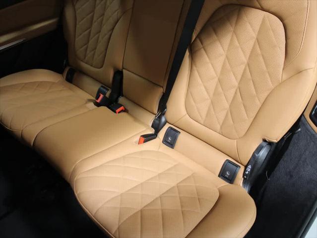 new 2026 BMW X7 car, priced at $92,390