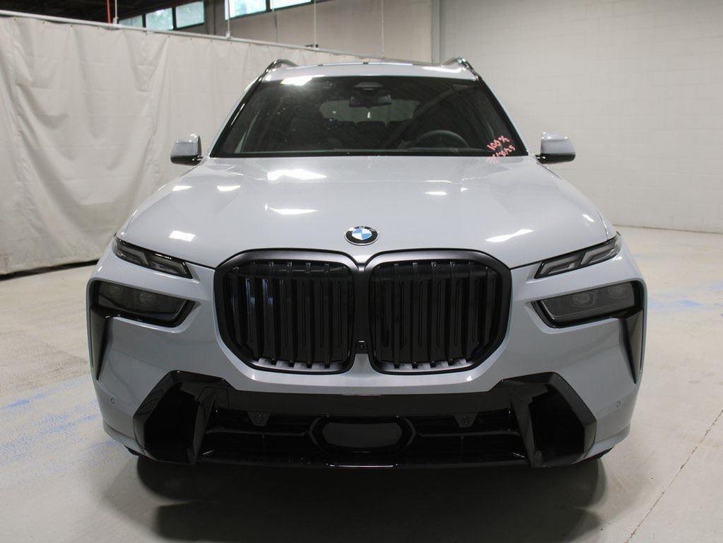 new 2026 BMW X7 car, priced at $95,680