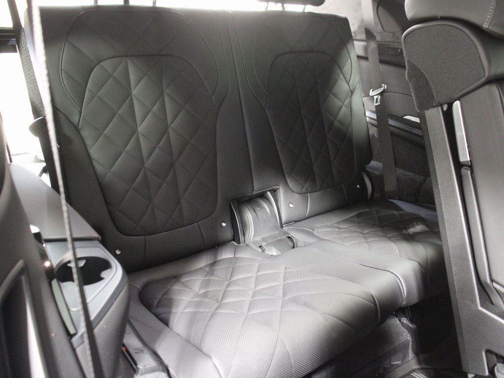 new 2026 BMW X7 car, priced at $95,680