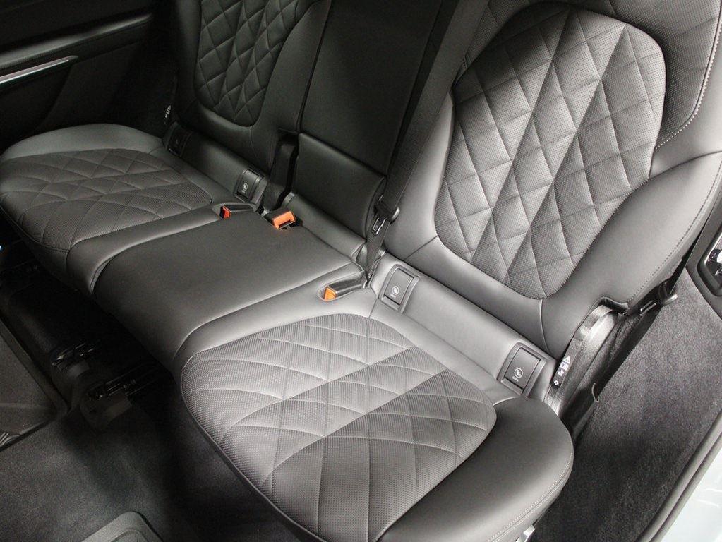 new 2026 BMW X7 car, priced at $95,680