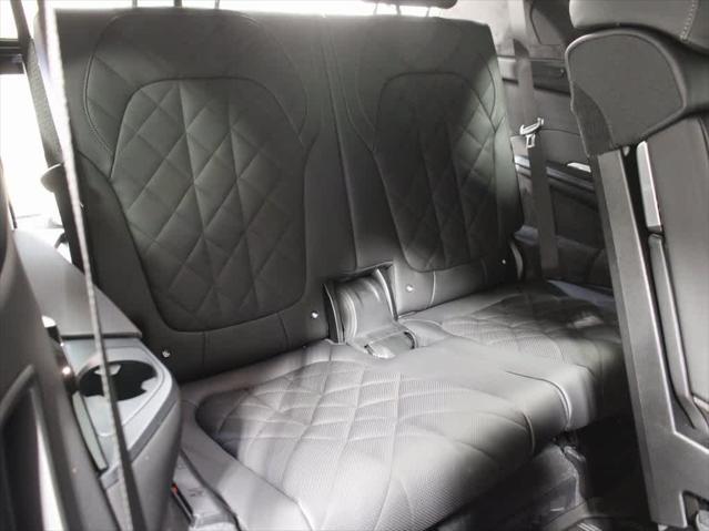 new 2026 BMW X7 car, priced at $95,680