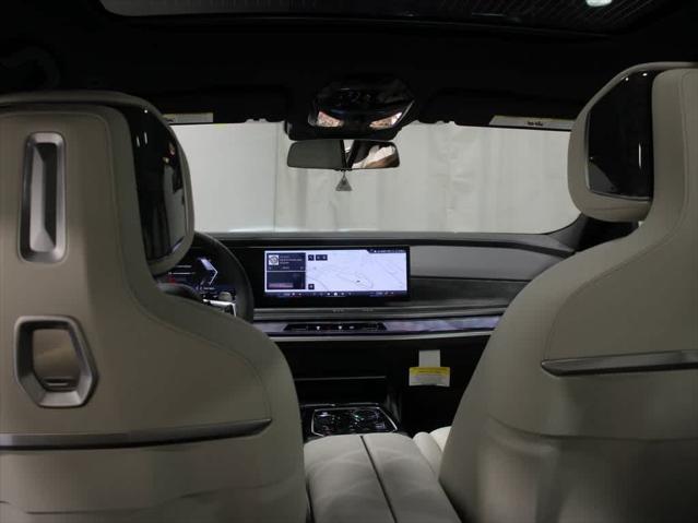 new 2025 BMW 760 car, priced at $126,275