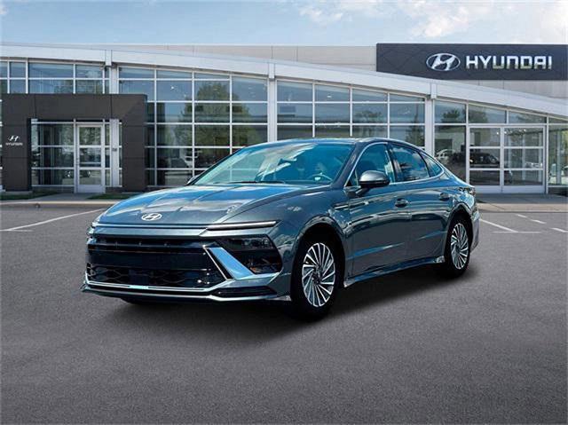 new 2025 Hyundai Sonata Hybrid car, priced at $31,373