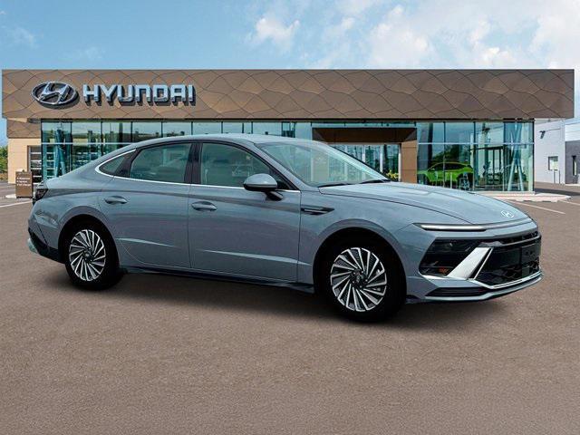 new 2025 Hyundai Sonata Hybrid car, priced at $29,988
