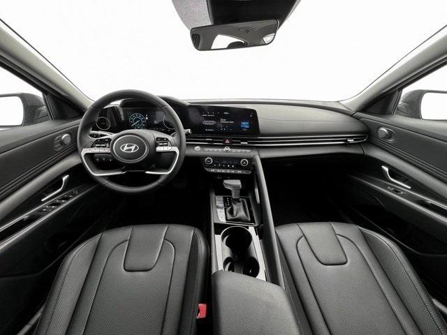 new 2025 Hyundai Elantra car, priced at $28,085