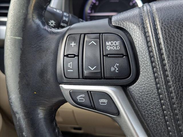 used 2014 Toyota Highlander car, priced at $15,406