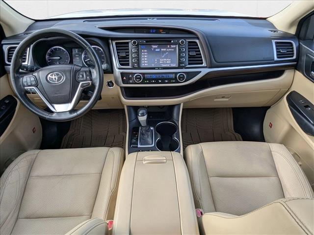used 2014 Toyota Highlander car, priced at $15,406