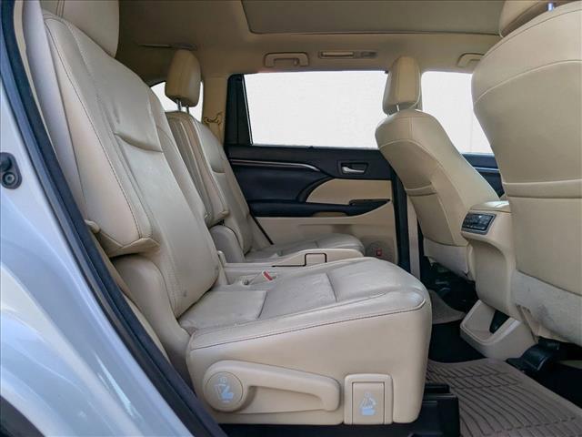 used 2014 Toyota Highlander car, priced at $15,406