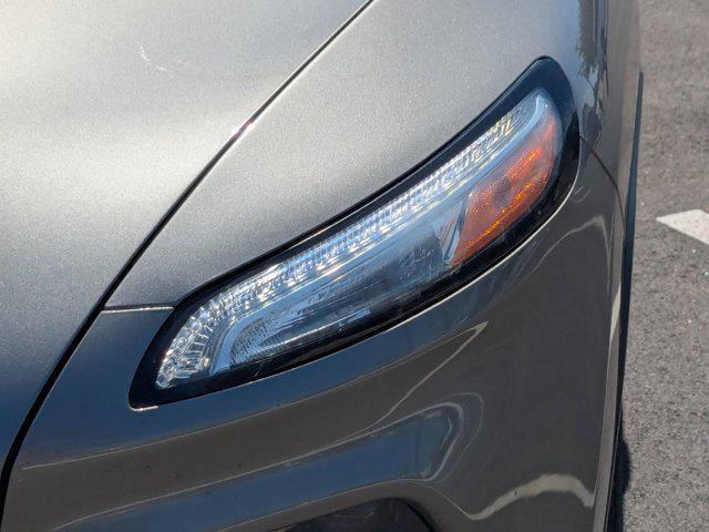 used 2018 Jeep Cherokee car, priced at $15,495