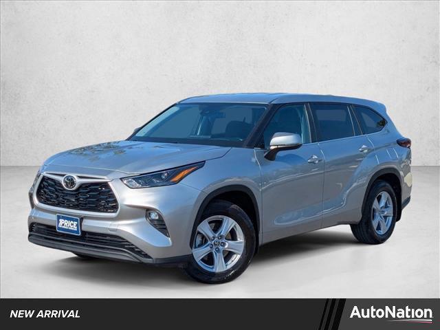 used 2024 Toyota Highlander car, priced at $35,989