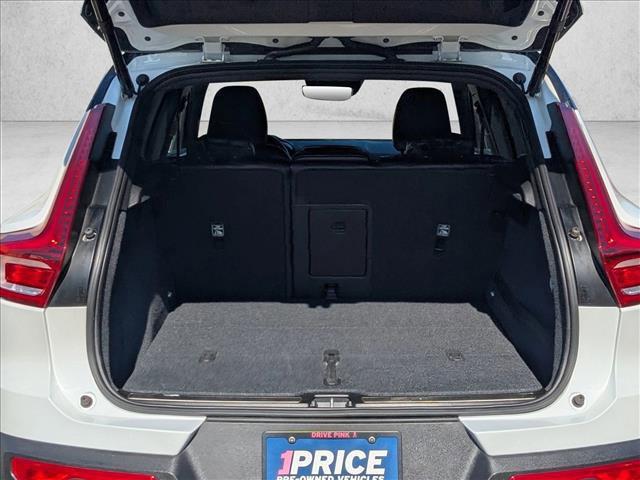 used 2020 Volvo XC40 car, priced at $21,989