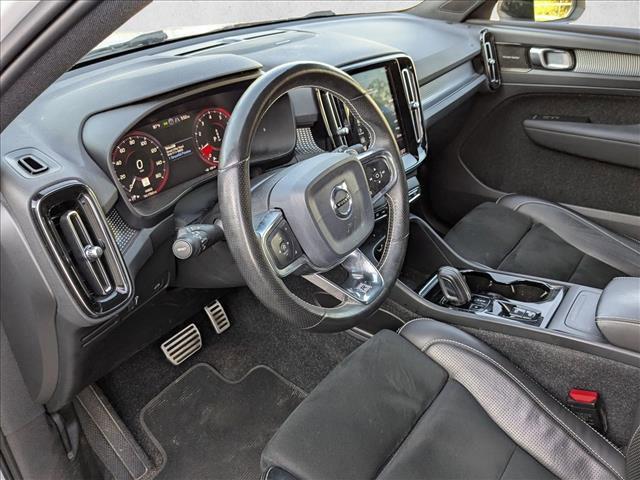 used 2020 Volvo XC40 car, priced at $21,989