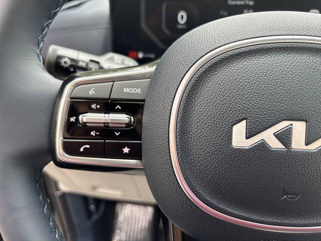new 2025 Kia Carnival car, priced at $54,035