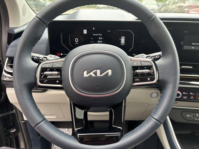 new 2025 Kia Carnival car, priced at $54,035