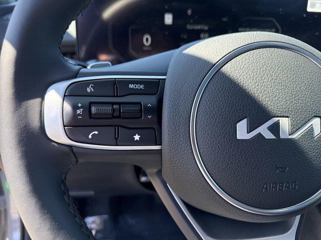 new 2025 Kia K5 car, priced at $38,295