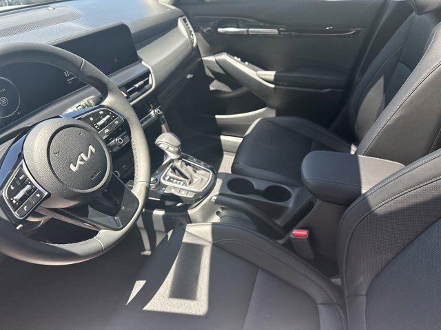 new 2025 Kia Seltos car, priced at $27,700