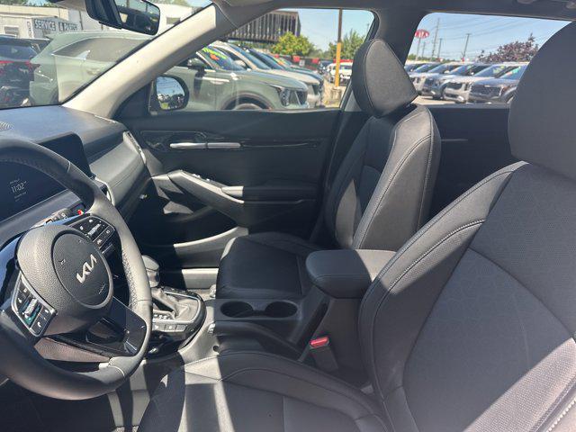 new 2025 Kia Seltos car, priced at $27,700
