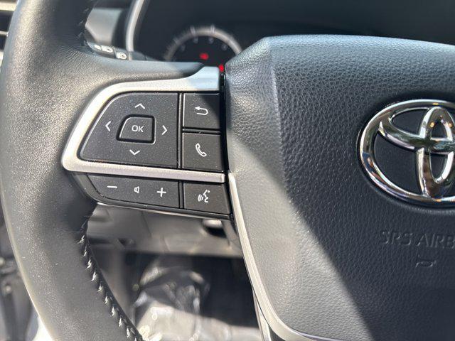 used 2023 Toyota Highlander car, priced at $34,895