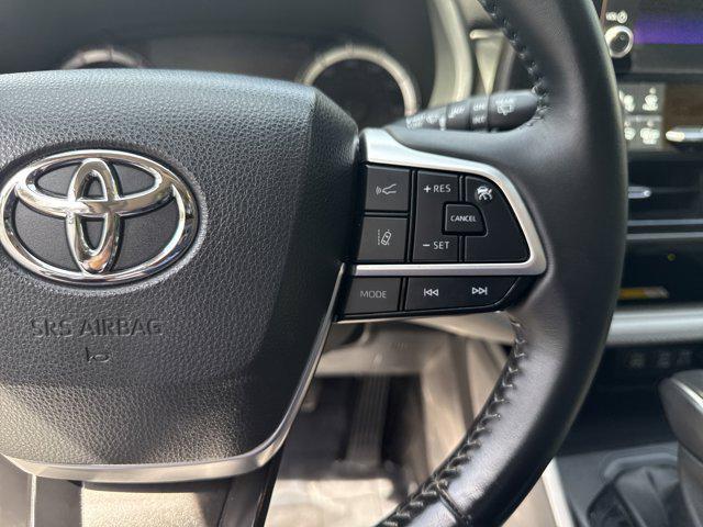 used 2023 Toyota Highlander car, priced at $34,895