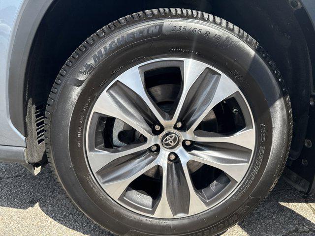 used 2023 Toyota Highlander car, priced at $34,895