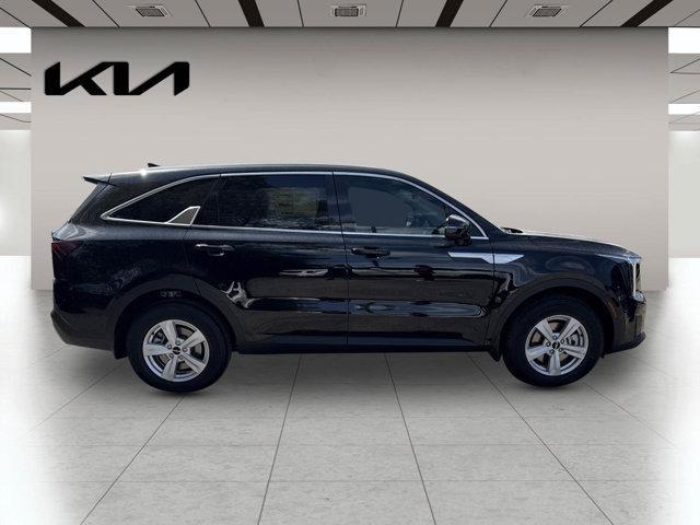 new 2025 Kia Sorento car, priced at $32,010