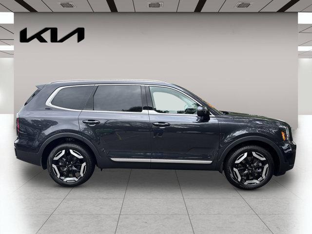 new 2025 Kia Telluride car, priced at $46,135