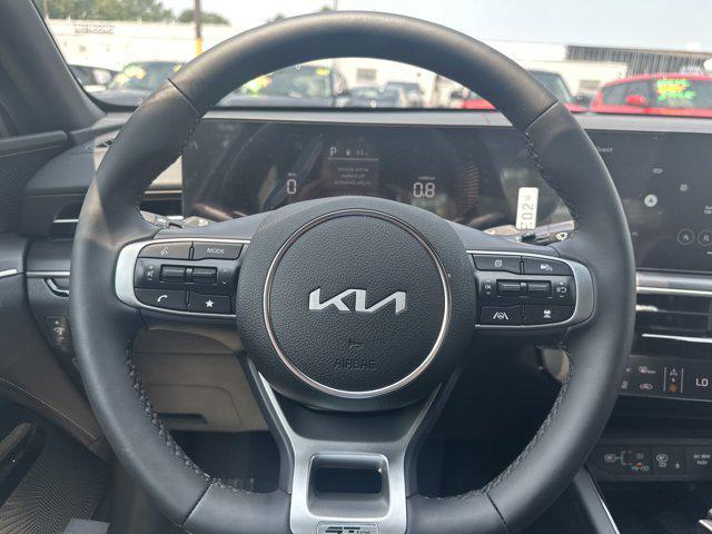 new 2025 Kia K5 car, priced at $32,995