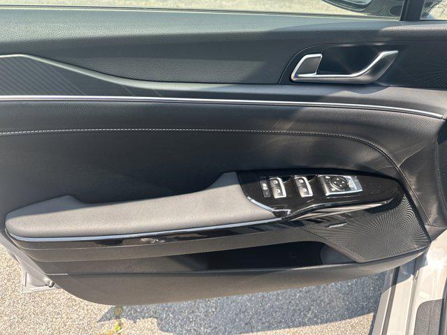 new 2025 Kia K5 car, priced at $32,995