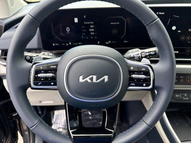 new 2025 Kia Carnival Hybrid car, priced at $49,035