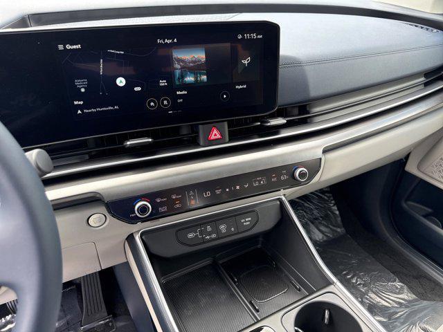 new 2025 Kia Carnival Hybrid car, priced at $49,035