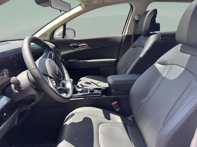 new 2025 Kia Sportage car, priced at $33,400
