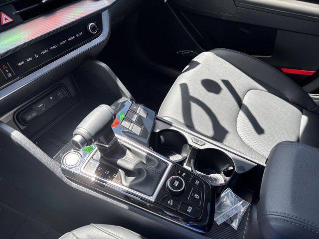 new 2025 Kia Sportage car, priced at $33,400