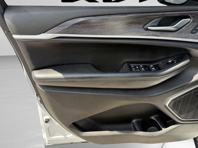 used 2021 Jeep Grand Cherokee L car, priced at $30,395