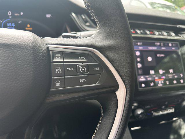 used 2024 Jeep Grand Cherokee car, priced at $32,995