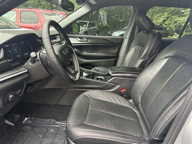 used 2024 Jeep Grand Cherokee car, priced at $32,995