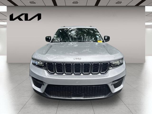 used 2024 Jeep Grand Cherokee car, priced at $32,995