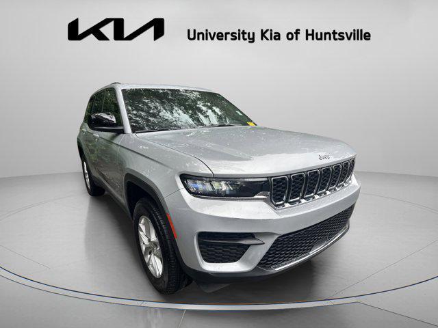 used 2024 Jeep Grand Cherokee car, priced at $32,895