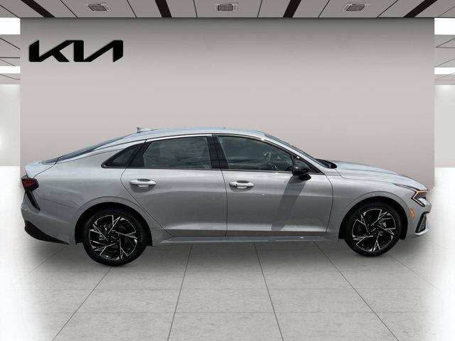 new 2025 Kia K5 car, priced at $30,925