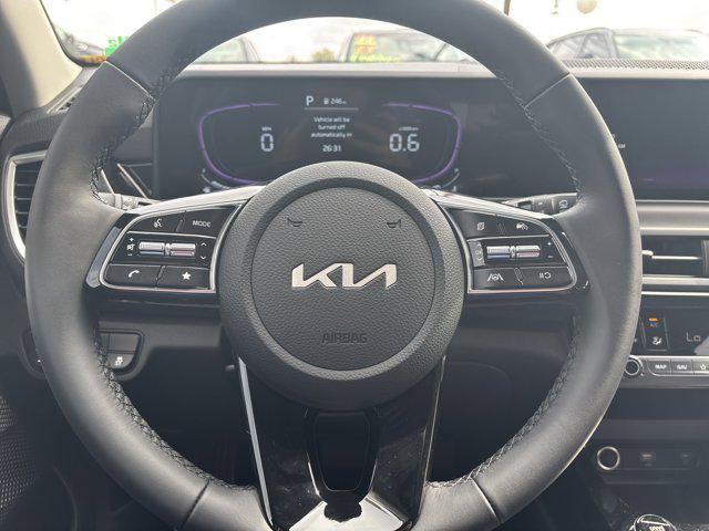 used 2025 Kia Seltos car, priced at $25,395