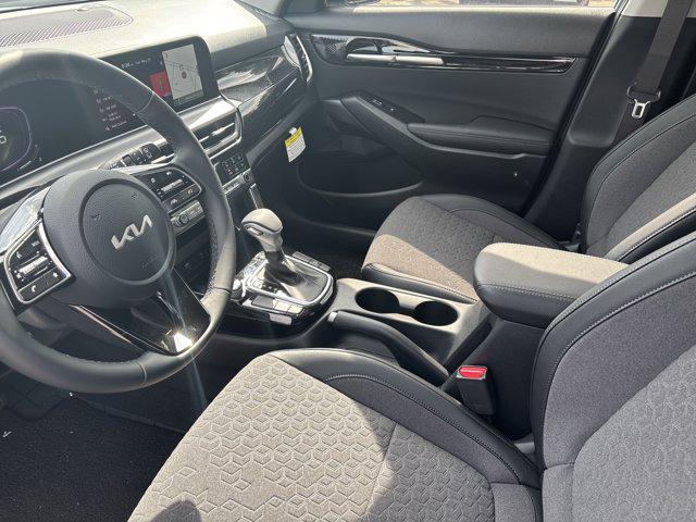 used 2025 Kia Seltos car, priced at $25,395