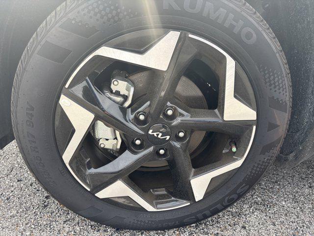 used 2025 Kia Seltos car, priced at $25,395