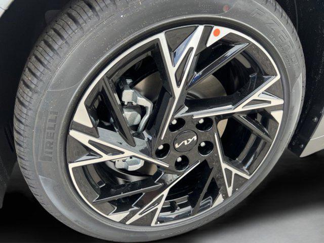 new 2025 Kia K5 car, priced at $30,625