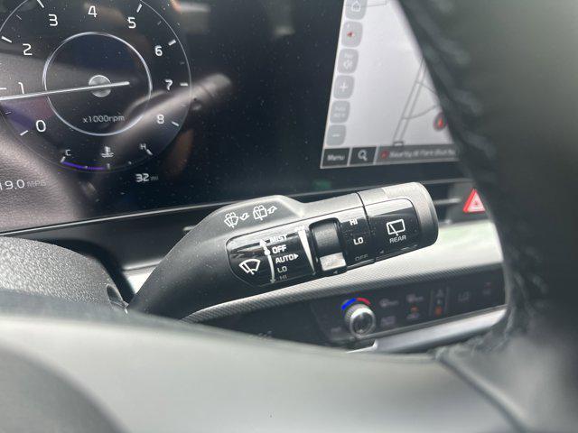new 2025 Kia Sportage car, priced at $33,180
