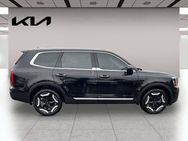 used 2023 Kia Telluride car, priced at $35,395