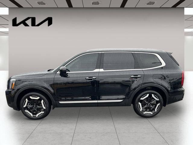 used 2023 Kia Telluride car, priced at $35,395