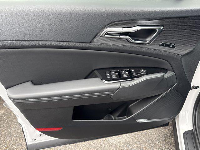 new 2025 Kia Sportage car, priced at $37,405