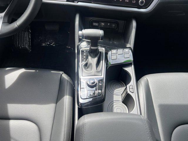 new 2025 Kia Sportage car, priced at $31,705