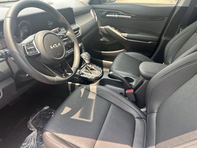 new 2025 Kia Seltos car, priced at $27,700