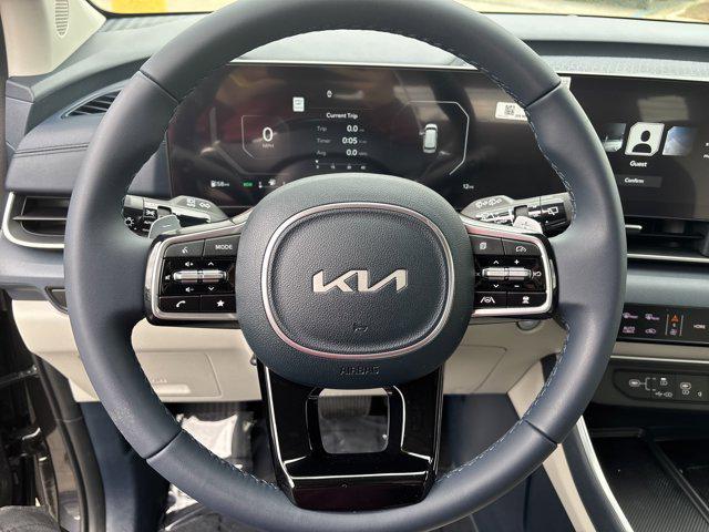 new 2025 Kia Carnival Hybrid car, priced at $49,005